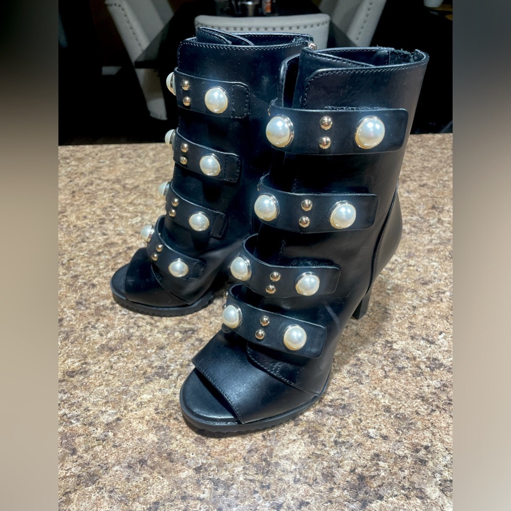 NEW NWOB KARL LAGERFELD PARIS PEEP TOE BOOTIE BOOT 6 BLACK